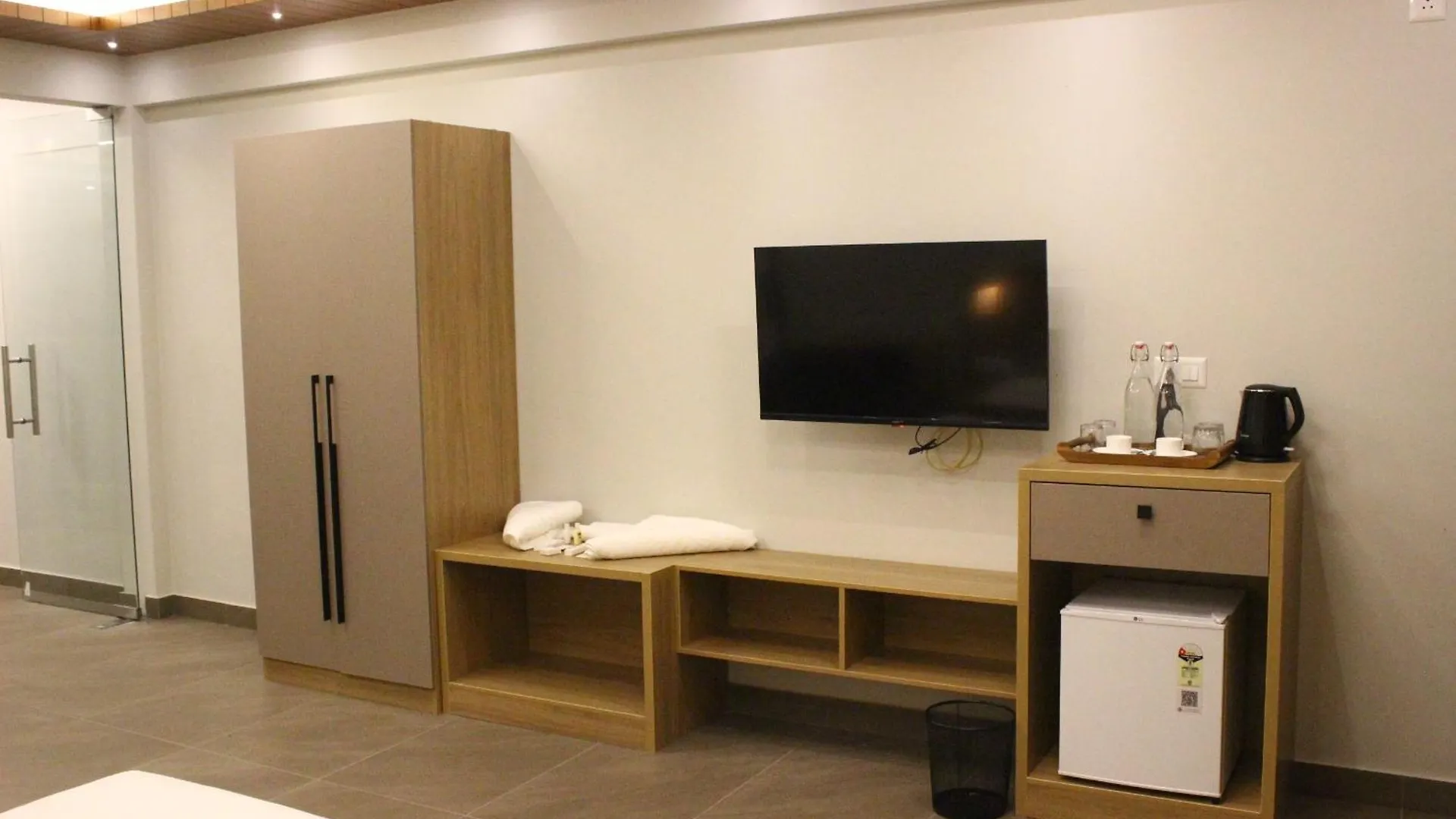 Cozy Caza resort Padinjarathara
