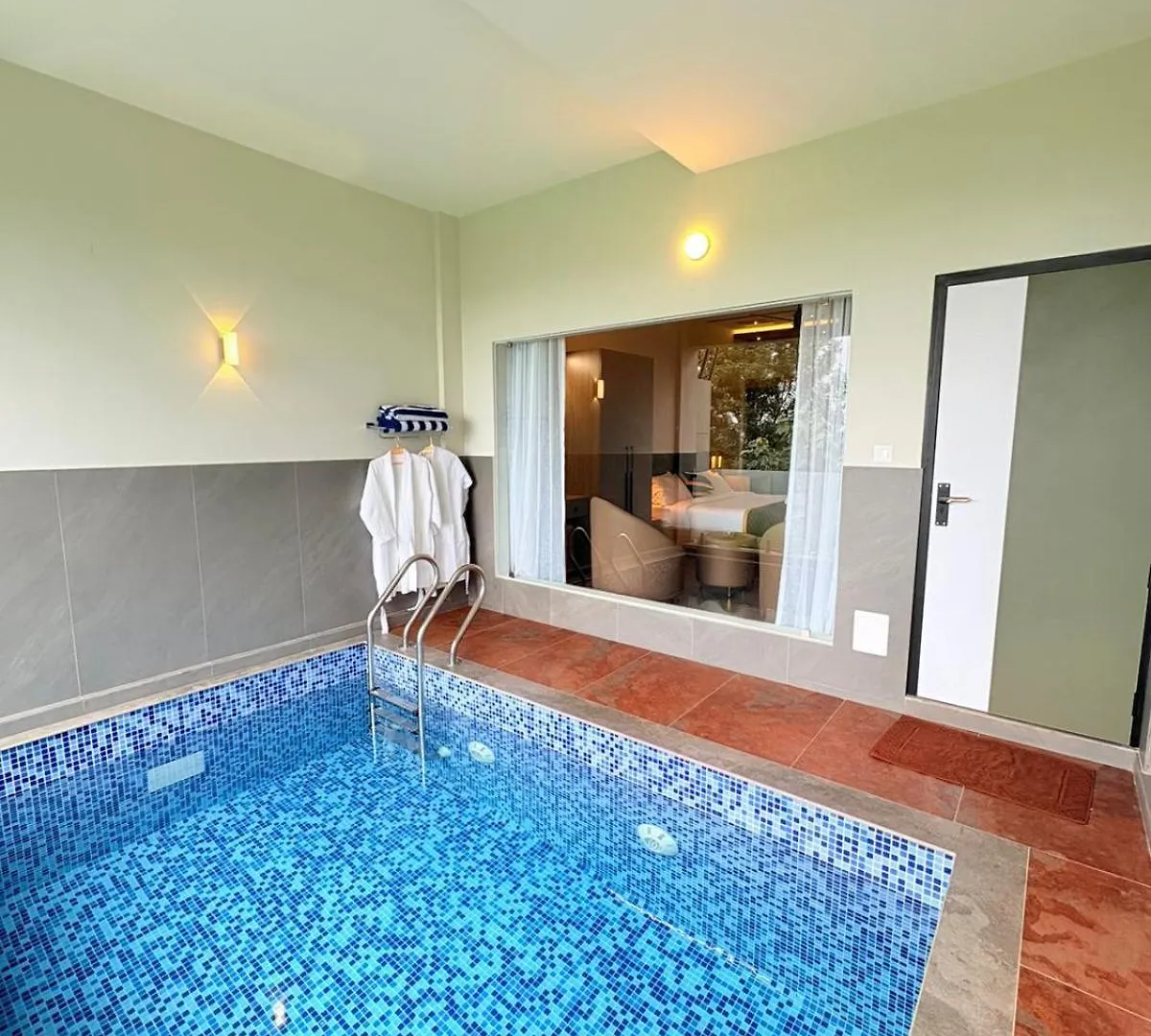 Cozy Caza resort Padinjarathara India