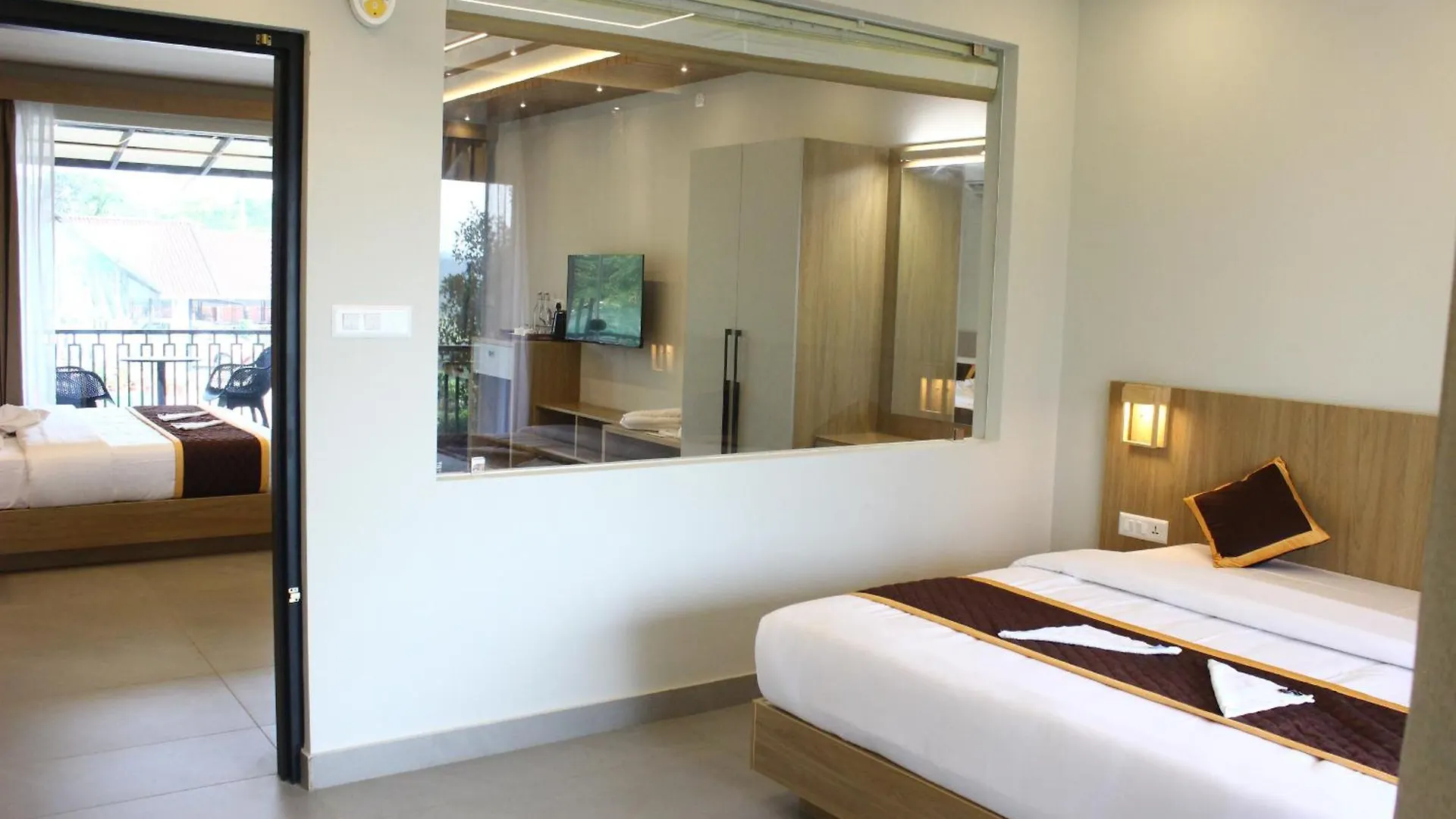 Cozy Caza resort Padinjarathara